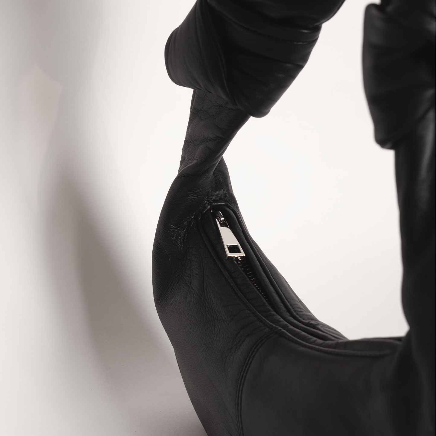 Bow Bag Black Leather