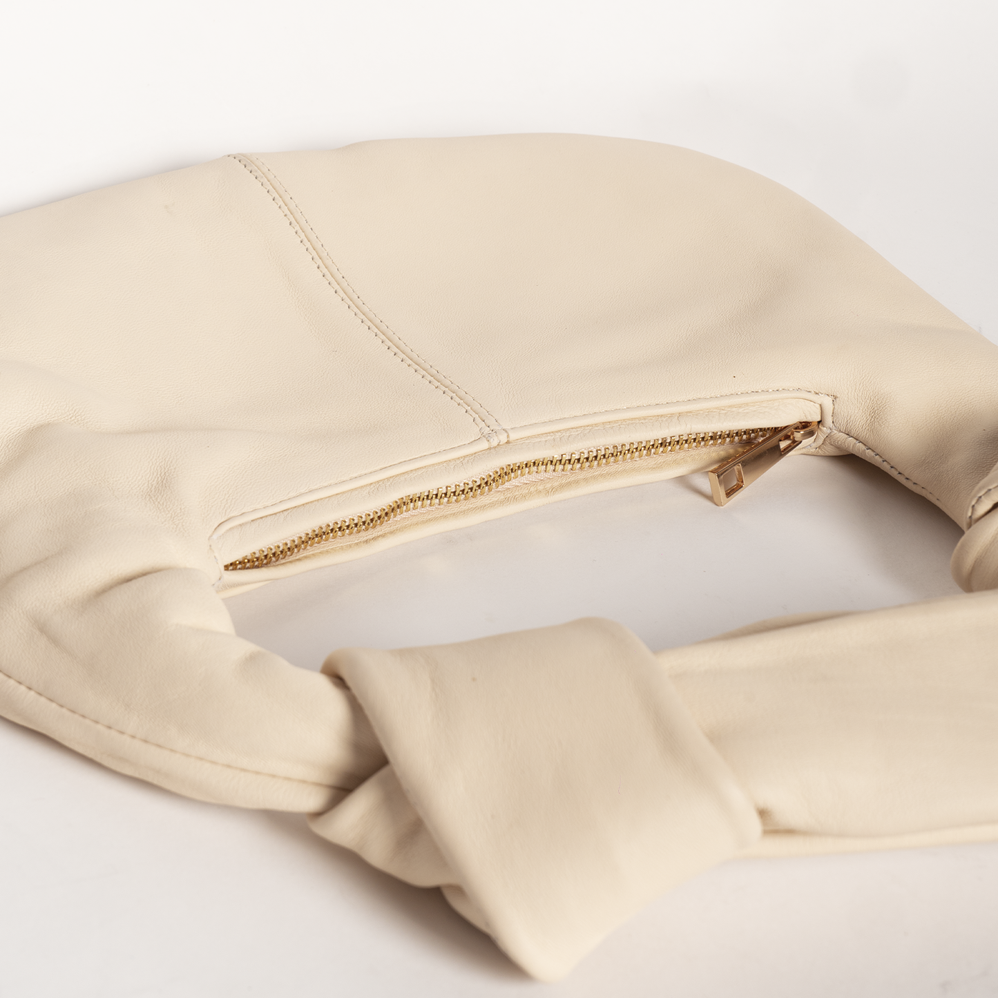 Bow Bag Beige Leather